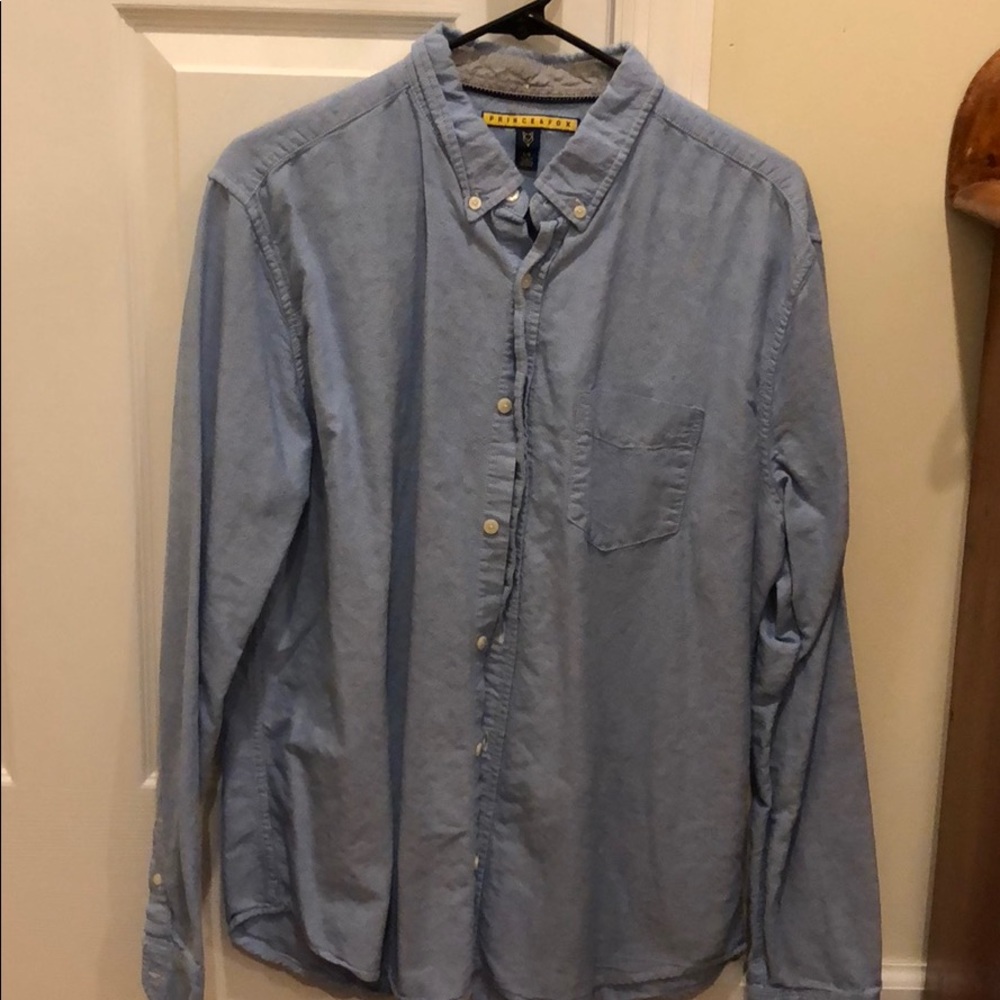 Prince & Fox men’s light blue button down shirt